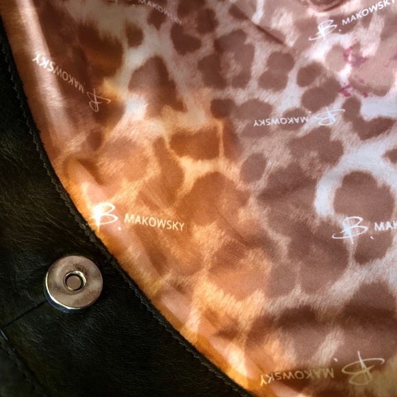 EUC. B. Makowsky. Leather handbag. - Picture 14 of 15